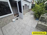 Akçay Sarıkız`dan Denize 300 mt. Müstakil Bahçeli Açık Mutfaklı 2+2